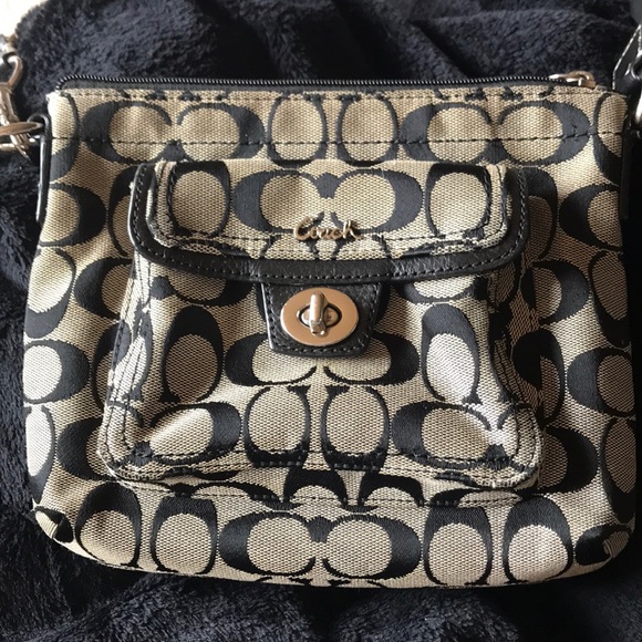 🖤Coach branded cross body purse 🖤 - Picture 1 of 4